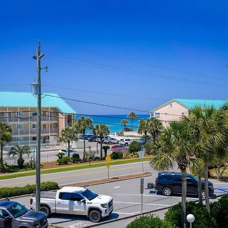 Gulf View, Easy Beach Access, Heated Pool, Hot Tub